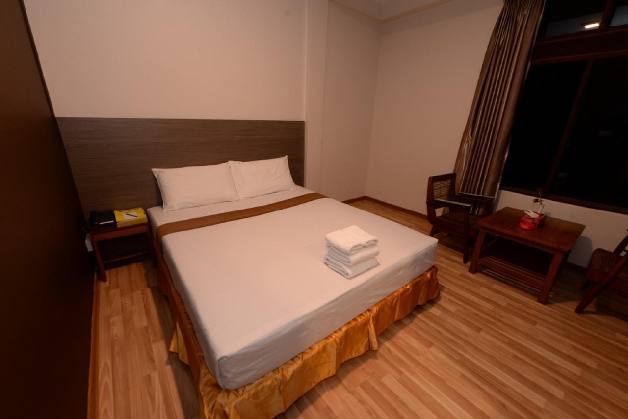 Min Nandar Garden Hotel Thanlyin Extérieur photo