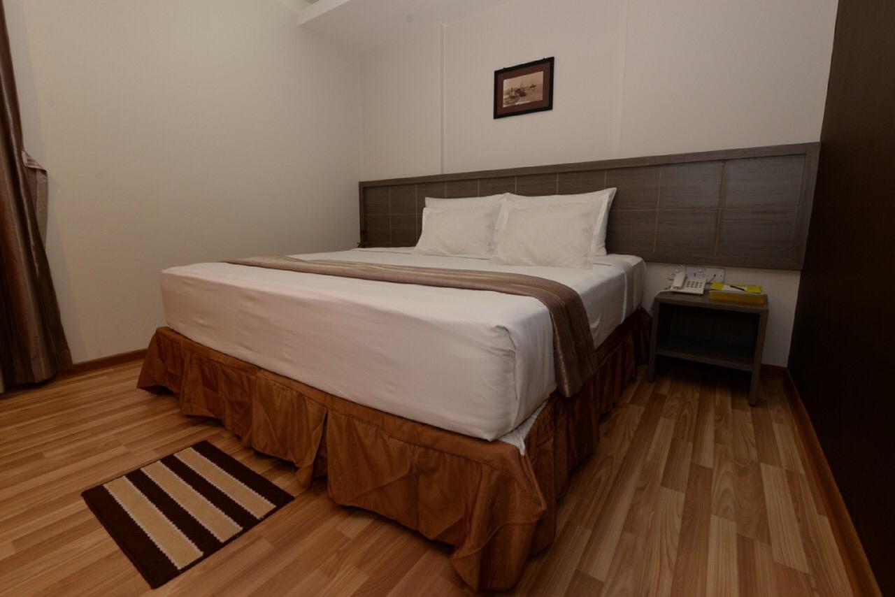 Min Nandar Garden Hotel Thanlyin Extérieur photo