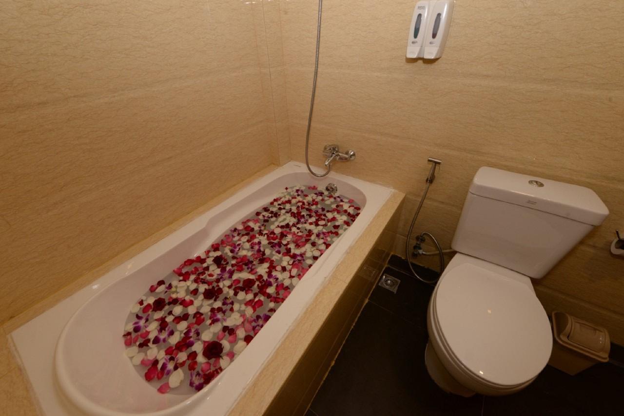 Min Nandar Garden Hotel Thanlyin Extérieur photo
