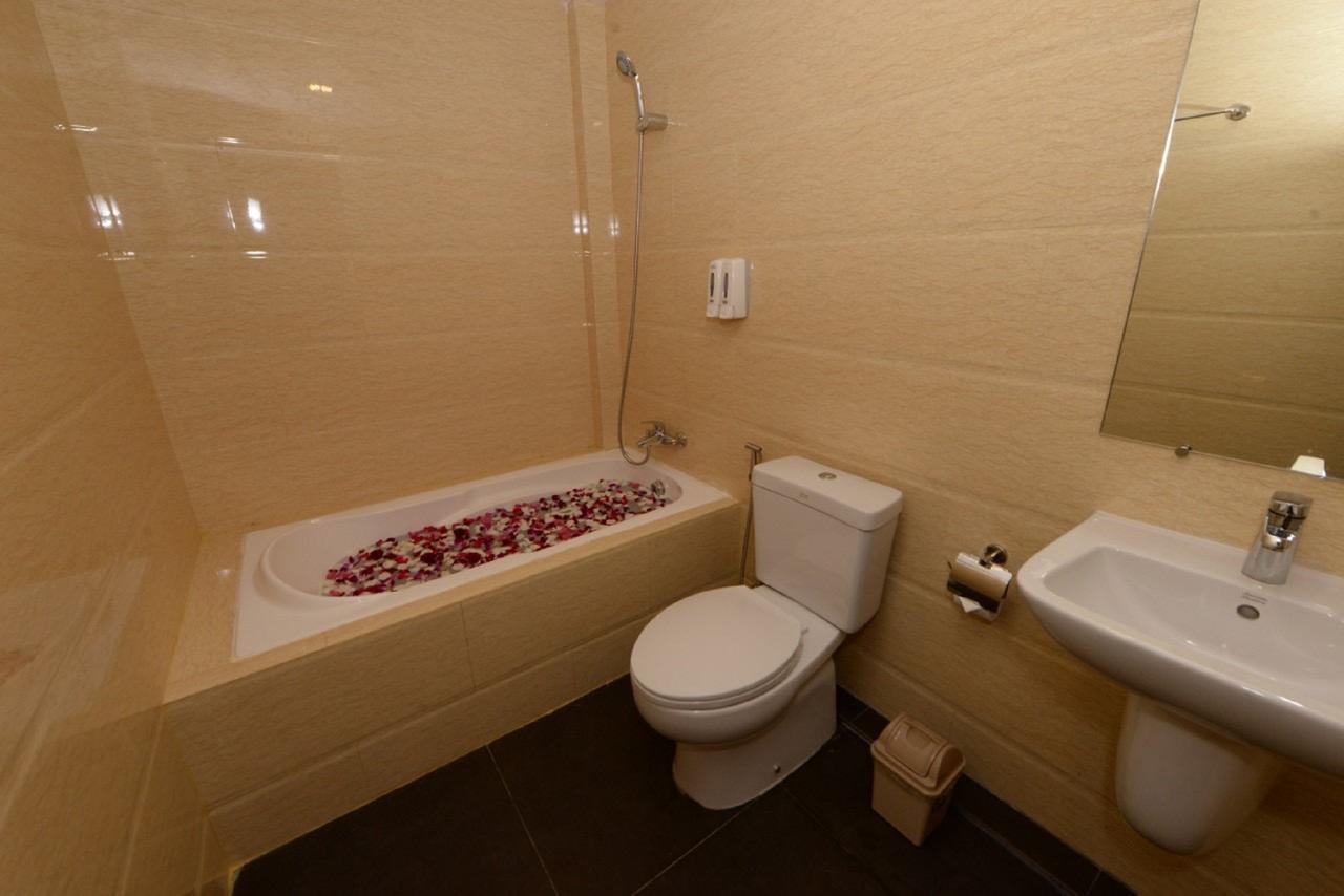 Min Nandar Garden Hotel Thanlyin Extérieur photo
