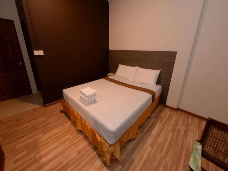 Min Nandar Garden Hotel Thanlyin Extérieur photo